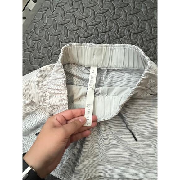 Women’s Lululemon Only the Fly Shorts in We are from space nimbus battleship 2‎ - Picture 2 of 7